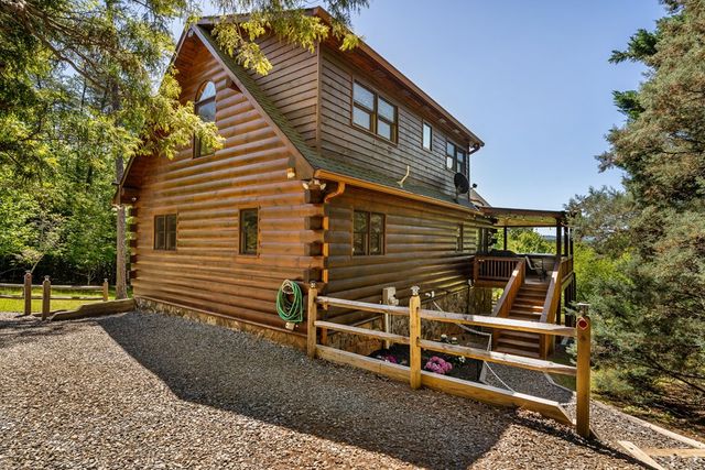 229 Old Mill Pond Road, Mineral Bluff, GA 30559
