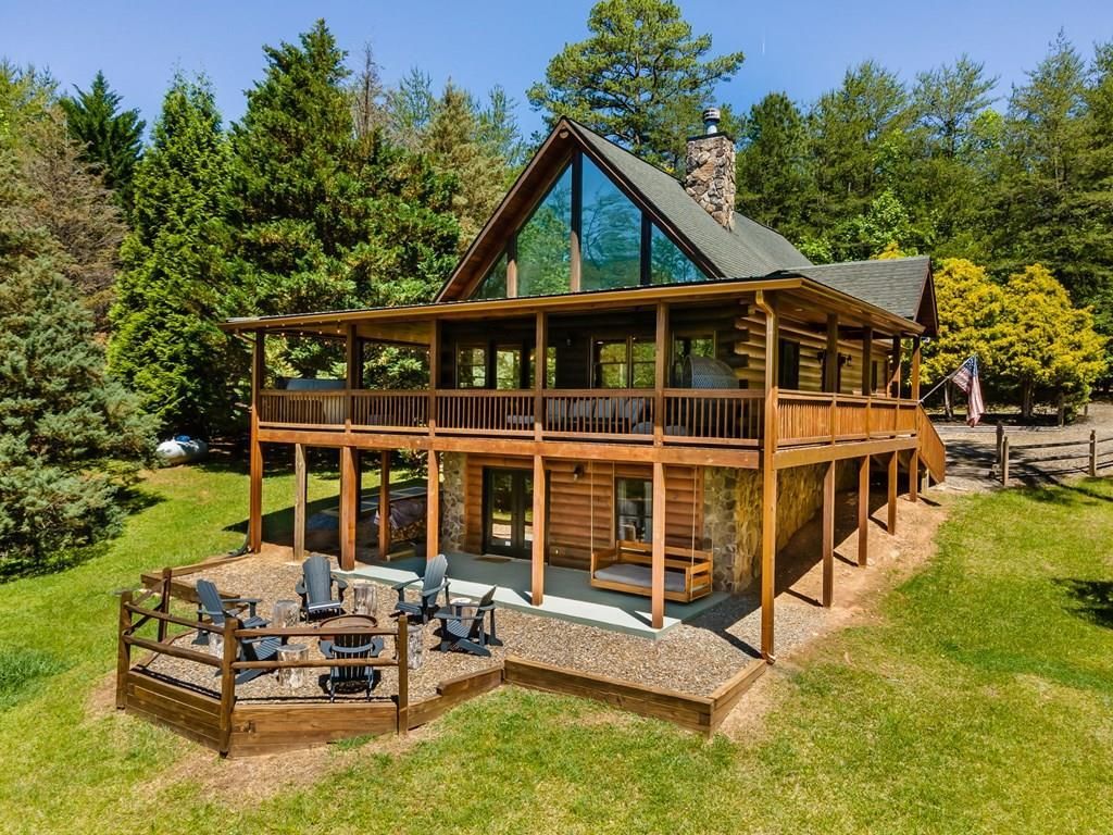 229 Old Mill Pond Road, Mineral Bluff, GA 30559