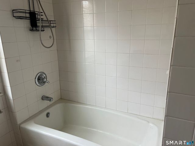 493-495 PROSPECT Avenue, West Hartford, CT 06105