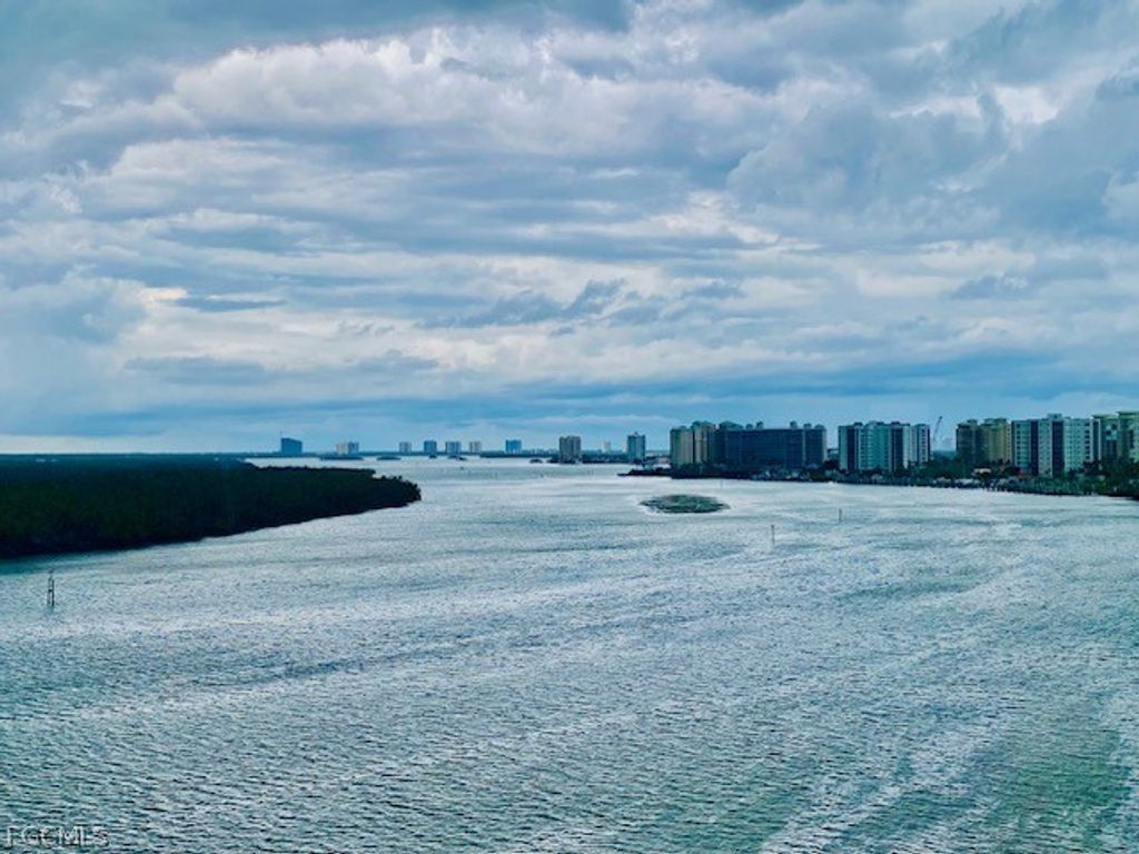 400 Lenell RD 702, Fort Myers Beach, FL 33931