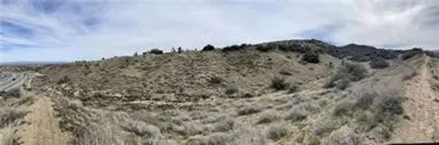 8450 HWY 138, Phelan, CA 92371