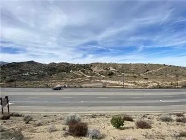 8450 HWY 138, Phelan, CA 92371