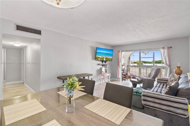 6215 W 20th Avenue 402, Hialeah, FL 33012