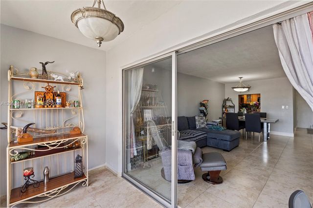 6215 W 20th Avenue 402, Hialeah, FL 33012