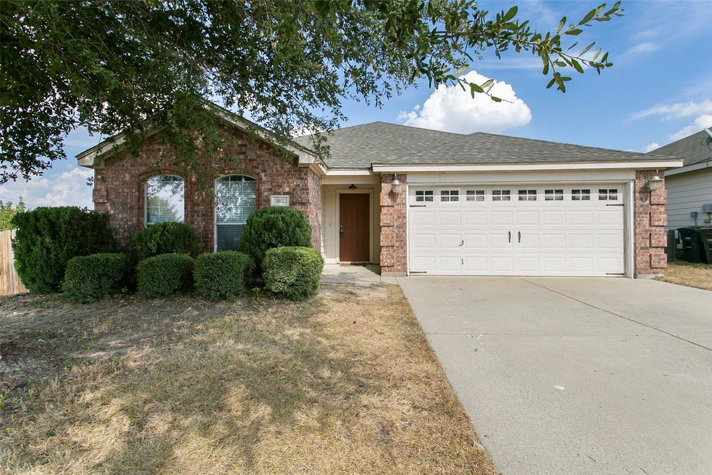 14032 Sand Hills Drive, Fort Worth, TX 76052 — exterior