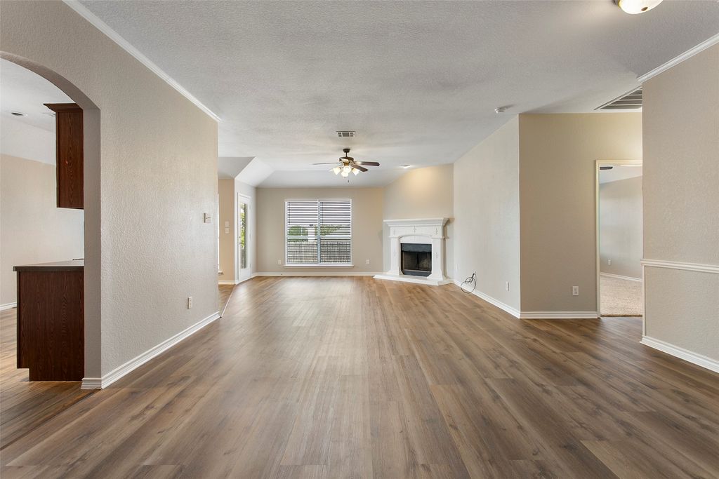 14032 Sand Hills Drive, Fort Worth, TX 76052 — photo 5