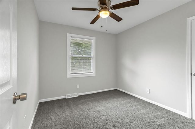 1304 NW 65th Terrace, Kansas City, MO 64118
