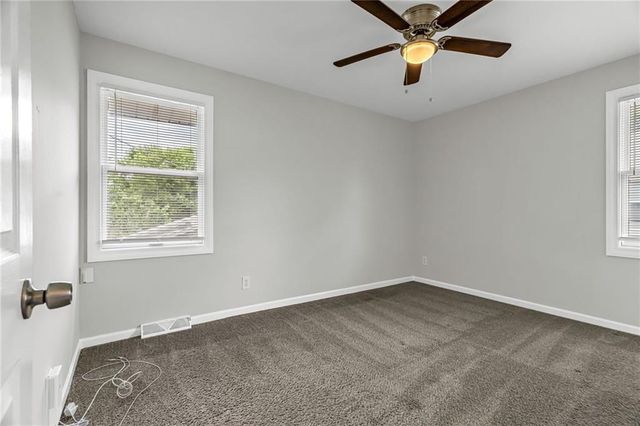 1304 NW 65th Terrace, Kansas City, MO 64118