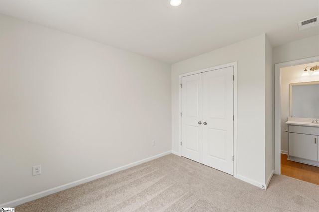131 Cloverfield Lane, Spartanburg, SC 29303