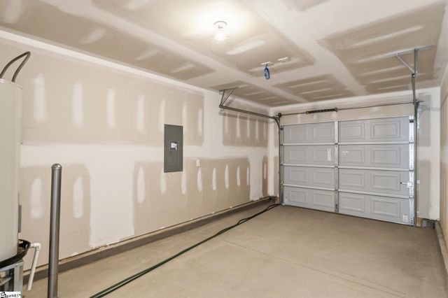 131 Cloverfield Lane, Spartanburg, SC 29303