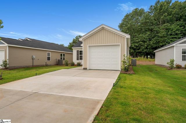 131 Cloverfield Lane, Spartanburg, SC 29303