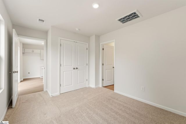 131 Cloverfield Lane, Spartanburg, SC 29303