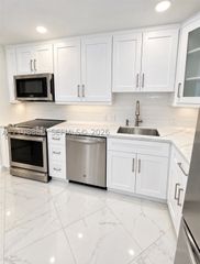 3301 N Country Club Dr 305, Aventura, FL 33180