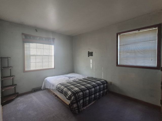 1115 N Oakwood Street, Griffith, IN 46319