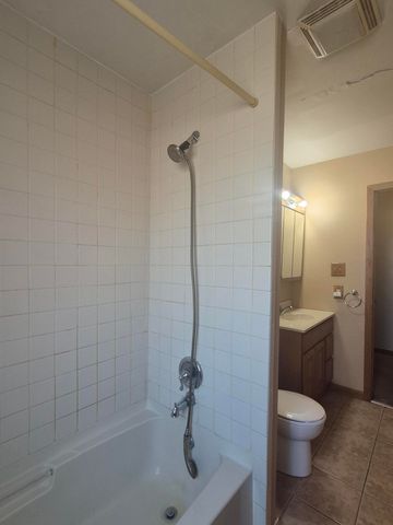 1115 N Oakwood Street, Griffith, IN 46319