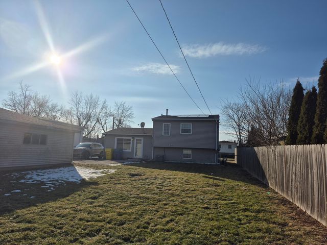 1115 N Oakwood Street, Griffith, IN 46319