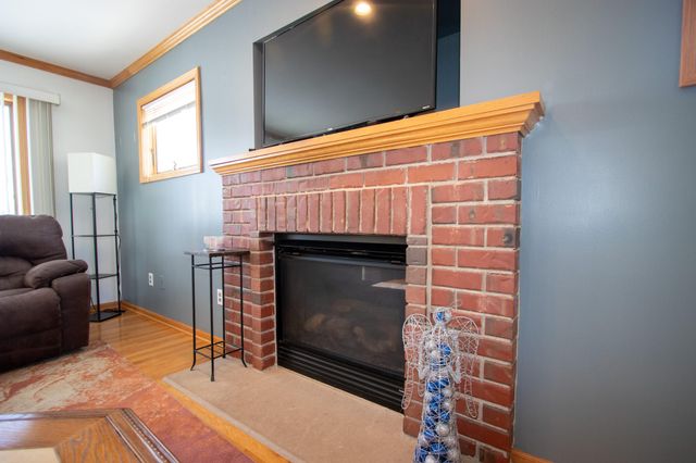 9741 Whitehall Garden, Munster, IN 46321