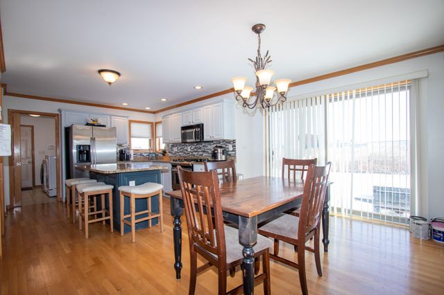 9741 Whitehall Garden, Munster, IN 46321