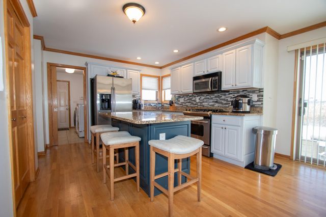 9741 Whitehall Garden, Munster, IN 46321