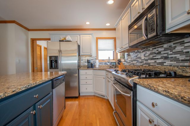 9741 Whitehall Garden, Munster, IN 46321