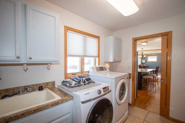 9741 Whitehall Garden, Munster, IN 46321