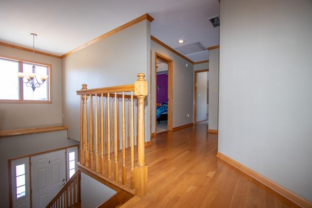 9741 Whitehall Garden, Munster, IN 46321