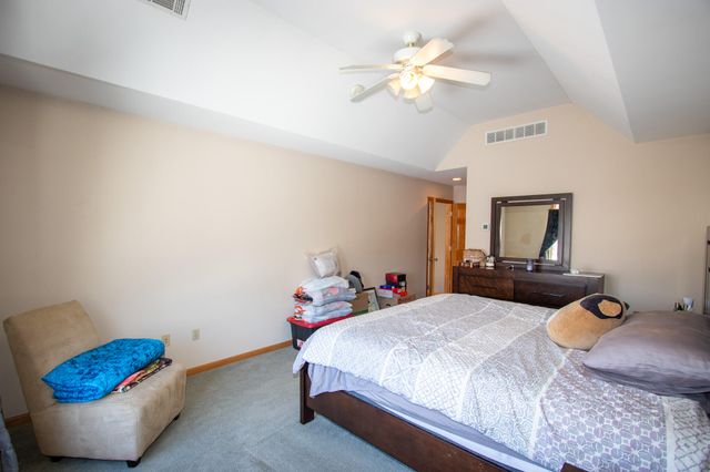 9741 Whitehall Garden, Munster, IN 46321