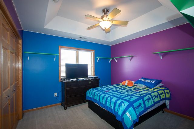 9741 Whitehall Garden, Munster, IN 46321