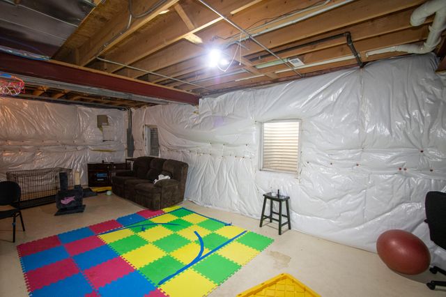 9741 Whitehall Garden, Munster, IN 46321