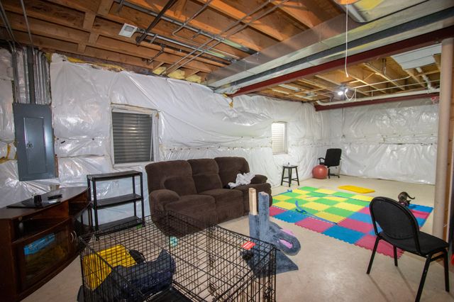 9741 Whitehall Garden, Munster, IN 46321