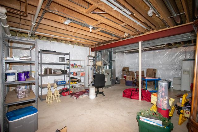 9741 Whitehall Garden, Munster, IN 46321