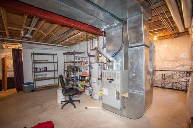 9741 Whitehall Garden, Munster, IN 46321