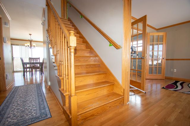 9741 Whitehall Garden, Munster, IN 46321