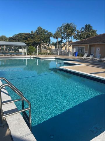 200 W Palm Circle W 104, Pembroke Pines, FL 33025