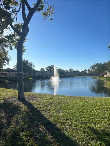 200 W Palm Circle W 104, Pembroke Pines, FL 33025