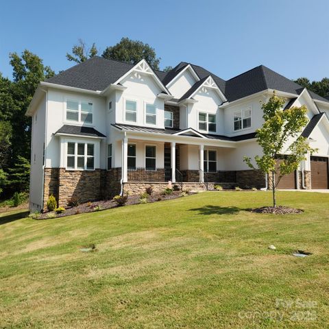 15818 Sparrowridge Court, Charlotte, NC 28278