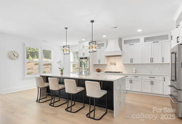 15818 Sparrowridge Court, Charlotte, NC 28278