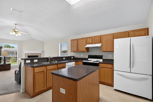 10208 Dallam Lane, Fort Worth, TX 76108