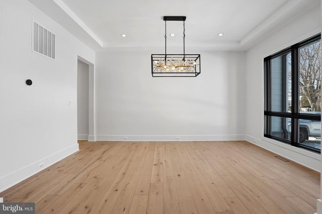 604 TAPAWINGO RD SW, Vienna, VA 22180