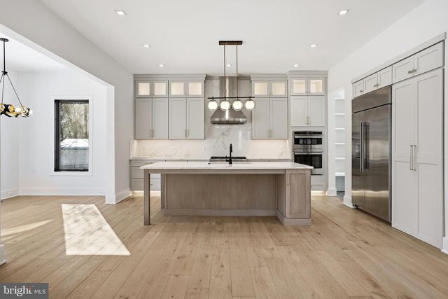 604 TAPAWINGO RD SW, Vienna, VA 22180