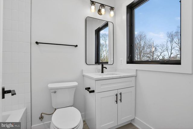 604 TAPAWINGO RD SW, Vienna, VA 22180