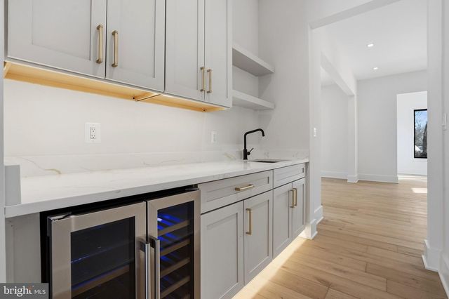 604 TAPAWINGO RD SW, Vienna, VA 22180