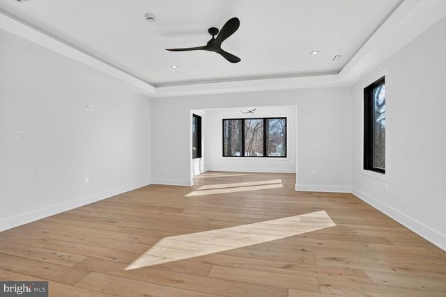 604 TAPAWINGO RD SW, Vienna, VA 22180