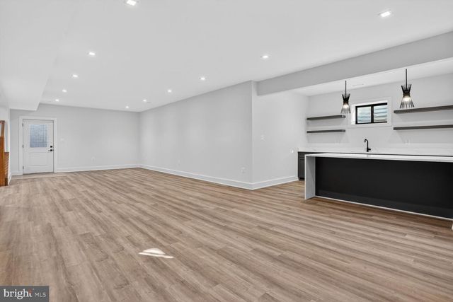 604 TAPAWINGO RD SW, Vienna, VA 22180