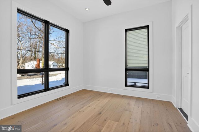 604 TAPAWINGO RD SW, Vienna, VA 22180