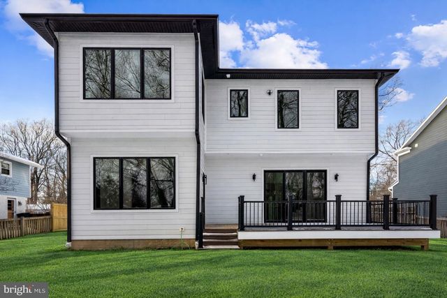 604 TAPAWINGO RD SW, Vienna, VA 22180