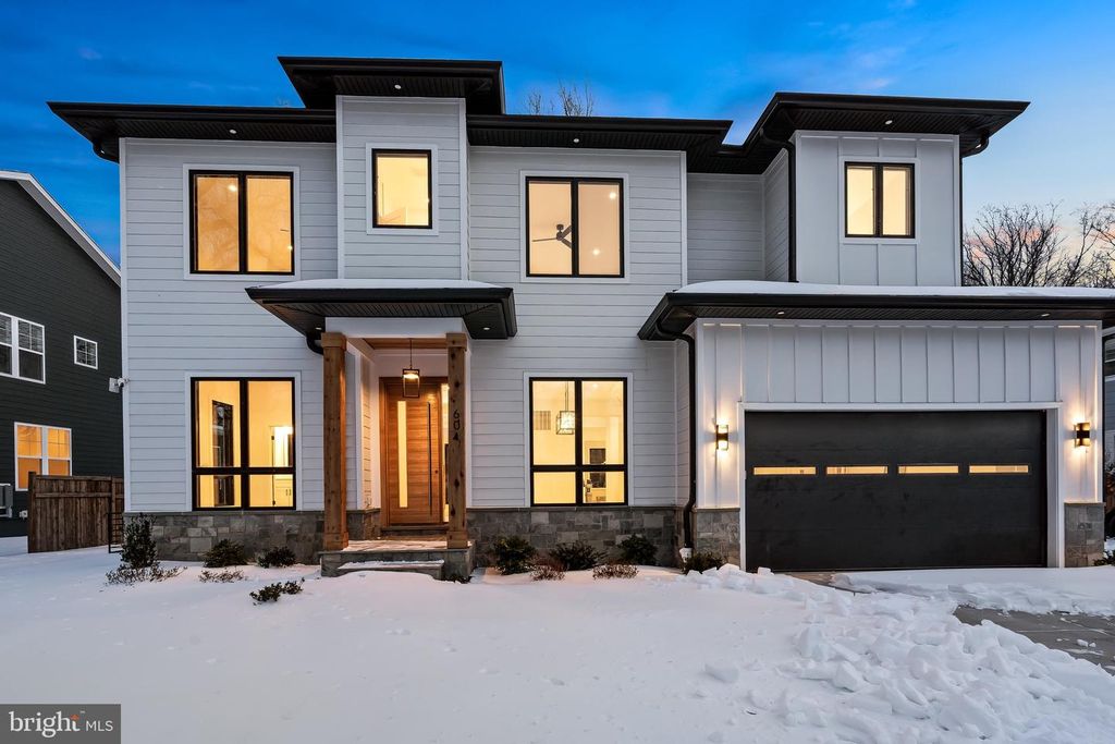 604 TAPAWINGO RD SW, Vienna, VA 22180