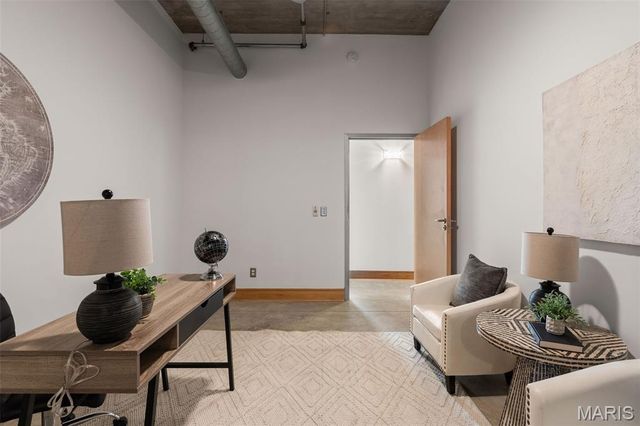 2201 Locust Street 305, St Louis, MO 63103