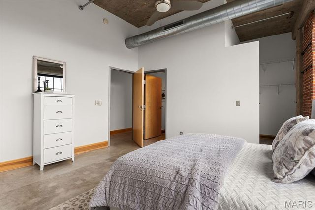 2201 Locust Street 305, St Louis, MO 63103