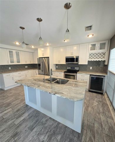 9707 CYPRESS SHADOW AVENUE, Tampa, FL 33647